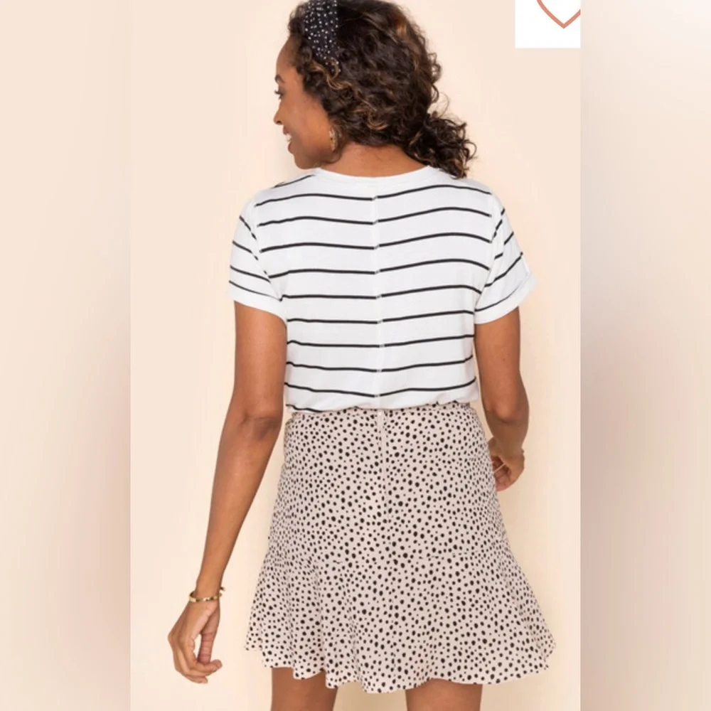 Francesca’s - Ruffled Mini Skirt - Picture 2 of 10